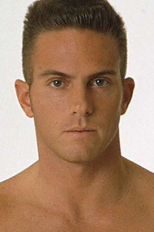 Rob Steele interpretando a 