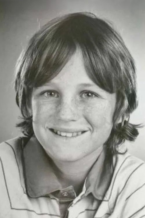 Robby Kiger — personaje: Josh Fox