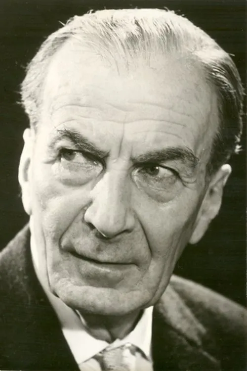 Robert Bürkner interpretando a Dr. Eberding