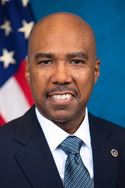 Daniel Hodges ha trabajado con Robert Contee en 1 ocasiones