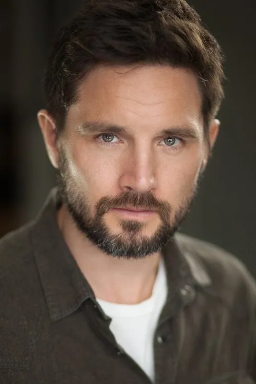 Robert Garry Haacke interpretando a Emmett