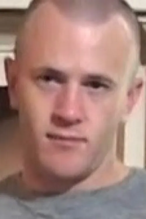 Derek Dewars ha trabajado con Robert Gunn en 1 ocasiones