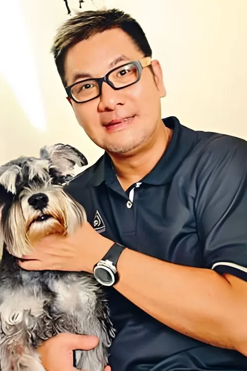 Robert Hung Law-Bat interpretando a 