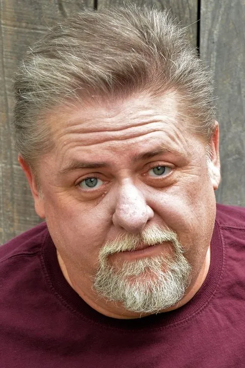 Robert John Brewer interpretando a 