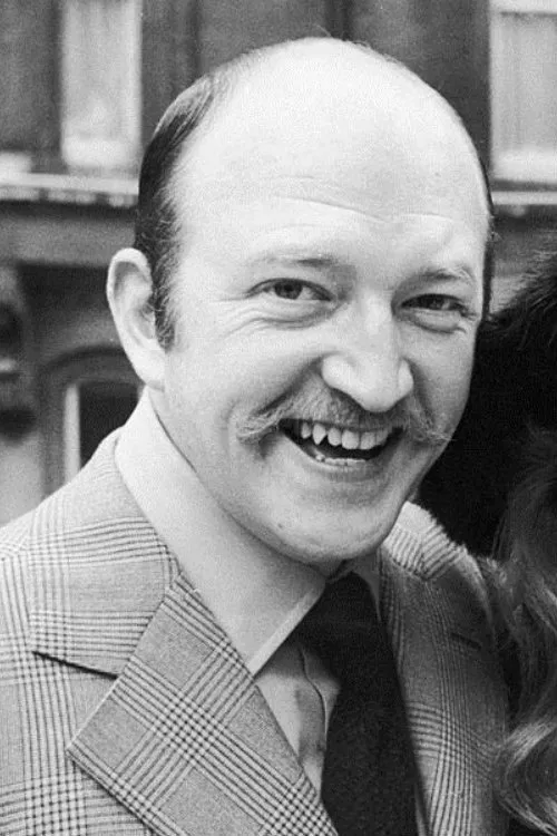 Robert Lang interpretando a Chorus