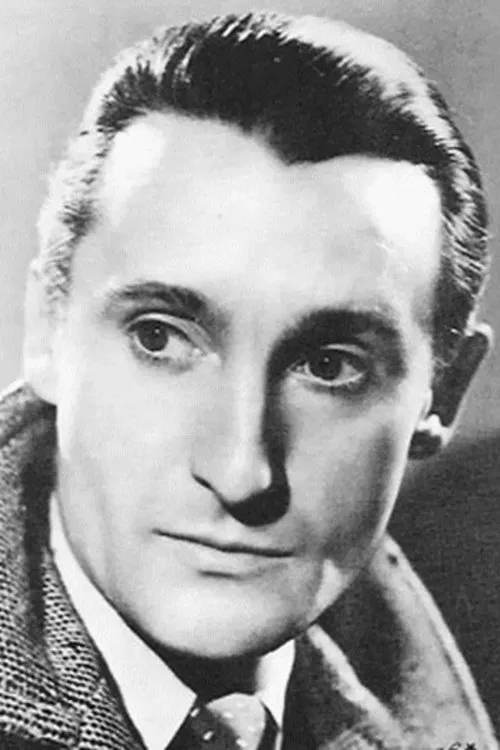 Robert Le Vigan interpretando a Le Greffier