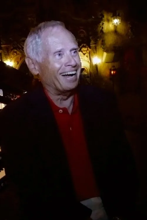 Robert Russ interpretando a Theater Organist