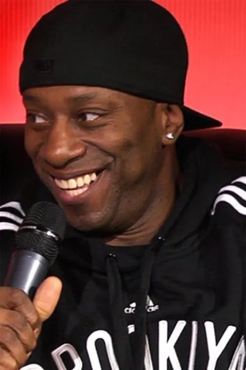 Robert Stapleton interpretando a Jay-Z / Bootlegger 1 / Hot Boy 1 / Dre / A1 / Gay Guy