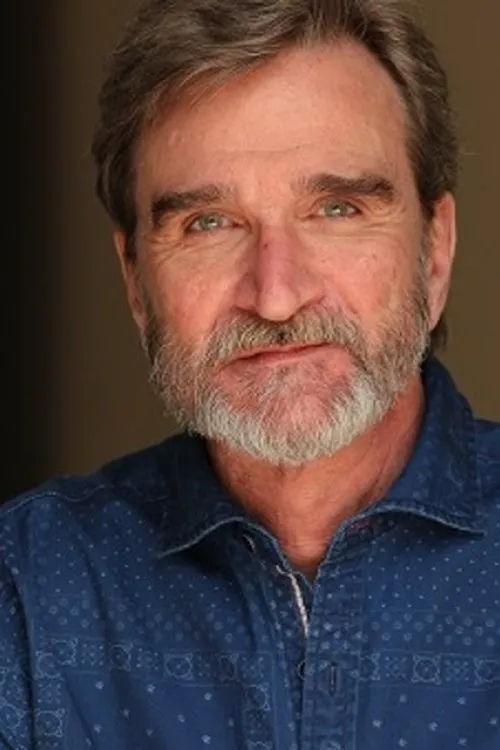 Roberto Arduim interpretando a Stopa