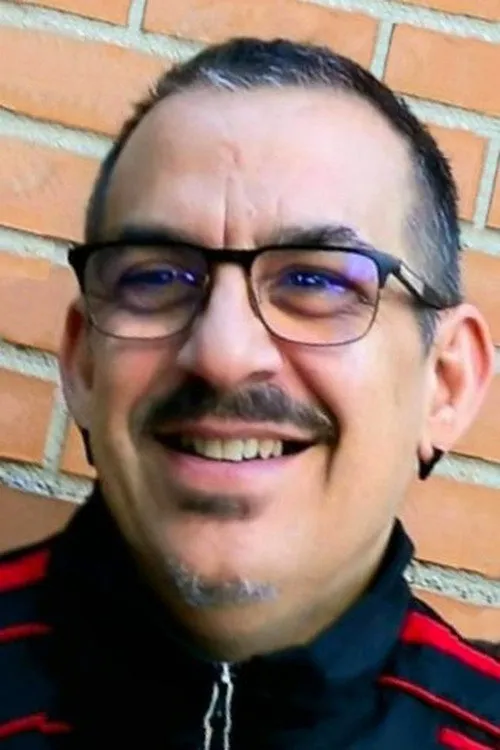 Roberto Jiménez interpretando a 