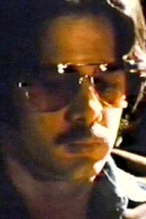 Robin Anderson interpretando a The Hippy