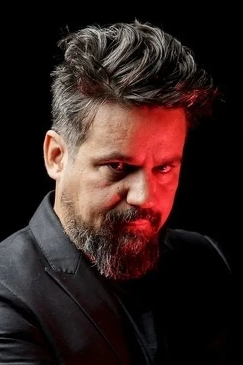 Michel Côté ha trabajado con Robin Aubert en 3 ocasiones