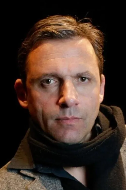 Rocko Schamoni interpretando a 