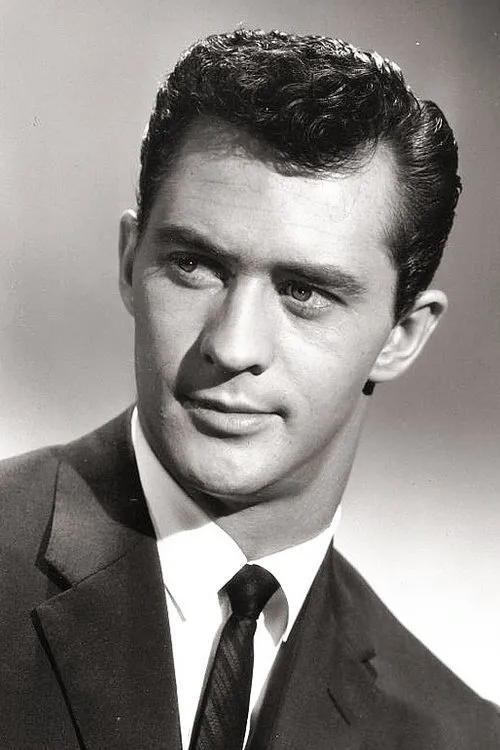 Rod Dana interpretando a Randall