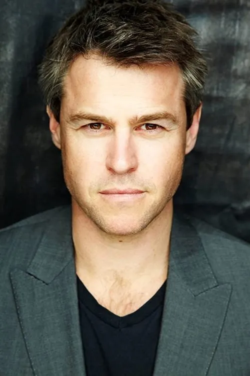 Rodger Corser — personaje: Steve Owen