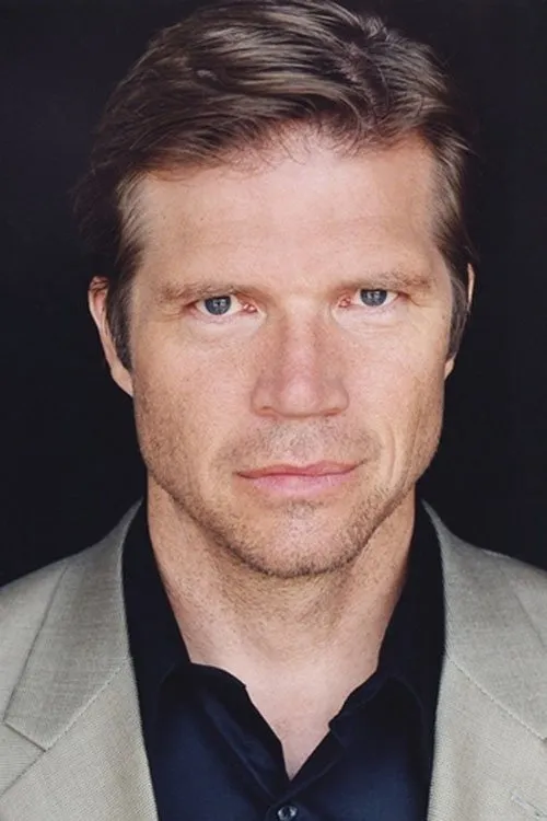 Rodney Gilfry interpretando a De Guiche