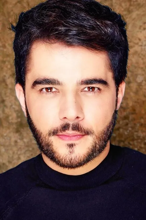 Rodrigo Frampton — personaje: Self - Host