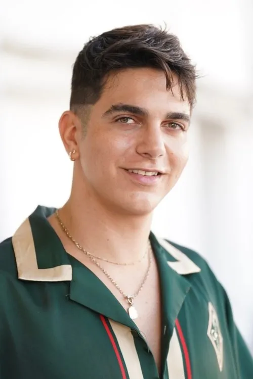 Julia Argüelles ha trabajado con Rodrigo Rumi en 2 ocasiones