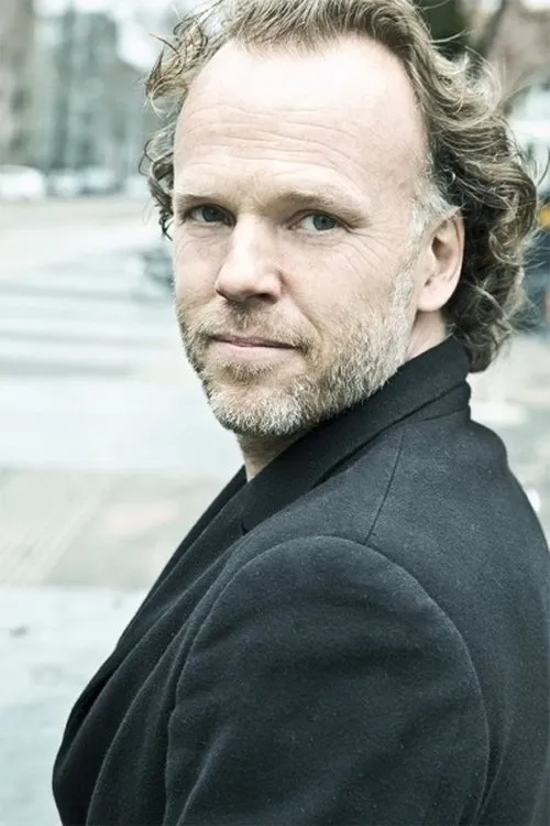 Rutger le Poole ha trabajado con Roel Bloemen en 1 ocasiones