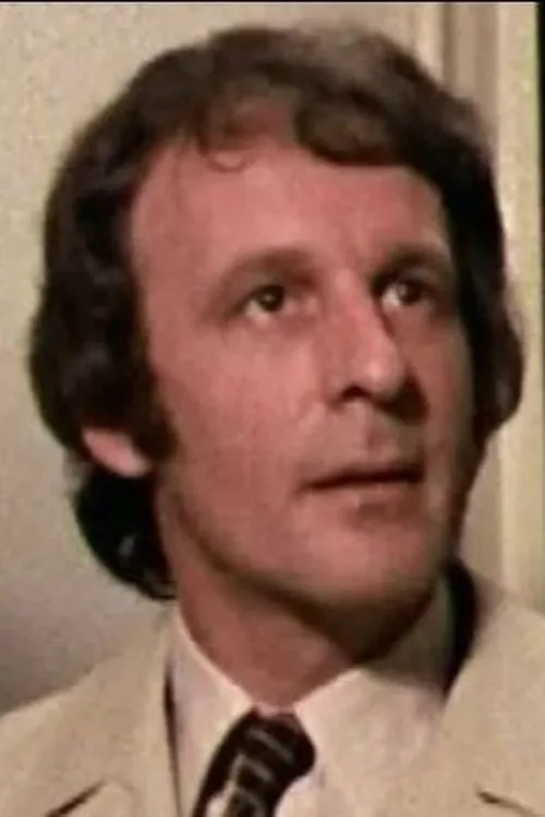 Roger Rowland en su biografía y filmografía