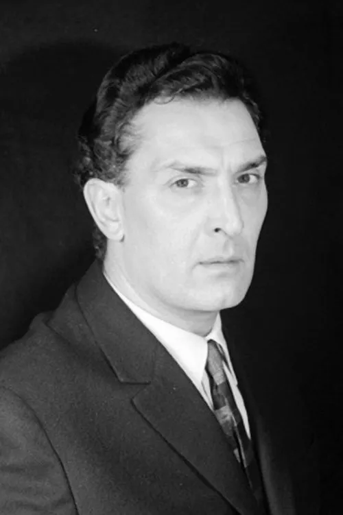 Rogério Paulo interpretando a Manuel da Cunha e Silva