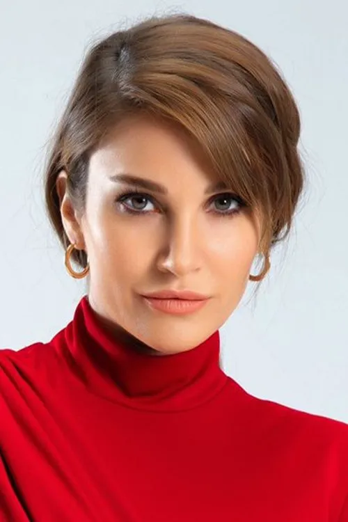 Rojda Demirer — personaje: Seçil Karahan