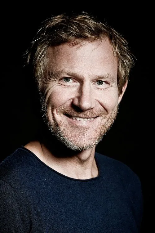 Roland Jankowsky — personaje: Frank Brummel