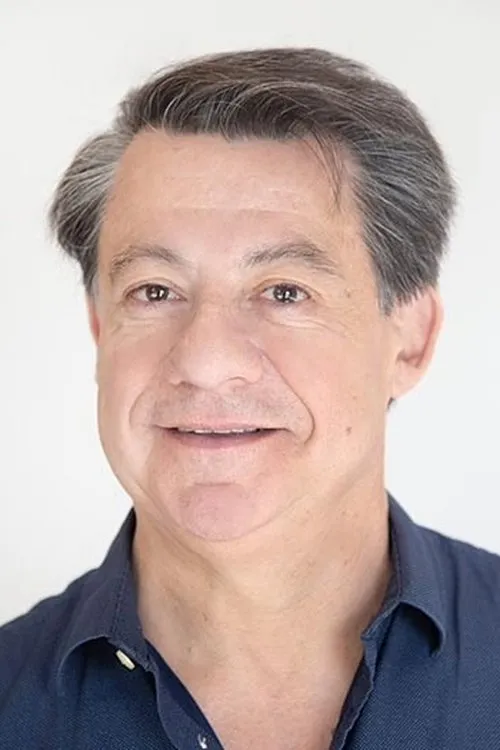 Ariel Rafalowski ha trabajado con Rolando Valenzuela en 1 ocasiones