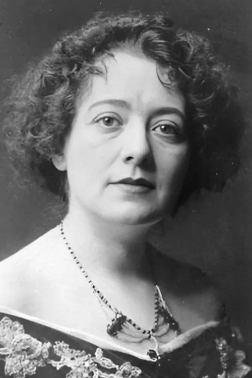 Nellie Grant ha trabajado con Rolinda Bainbridge en 1 ocasiones
