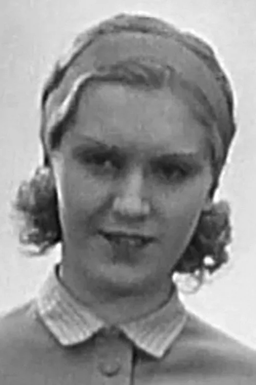 Rolla France interpretando a