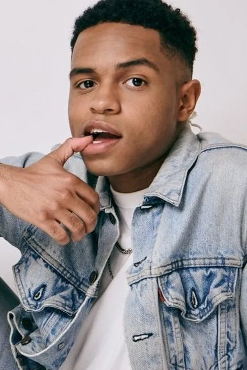 Aveena Sawyer ha trabajado con Roman Banks en 1 ocasiones