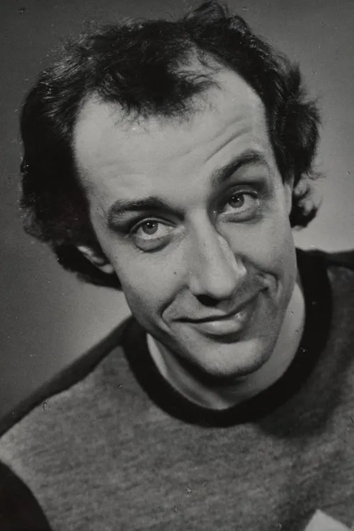 Roman Baskin interpretando a Raivo