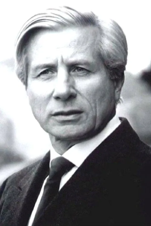 Romano Malaspina interpretando a Harry