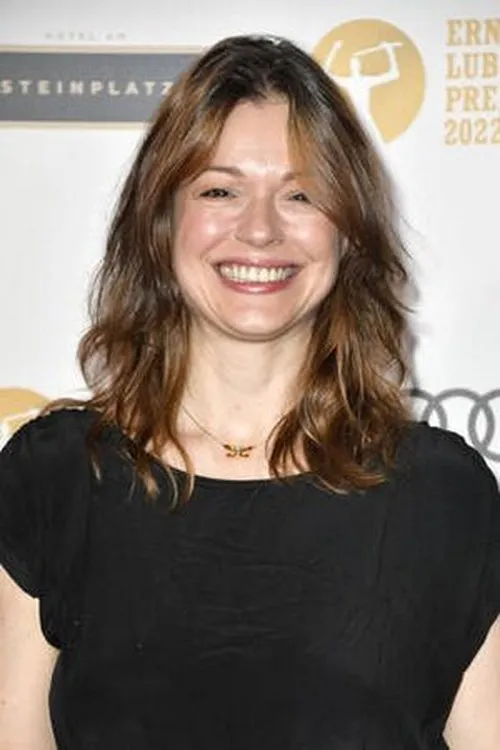 Romy Butz interpretando a Magdalena Schwaiger