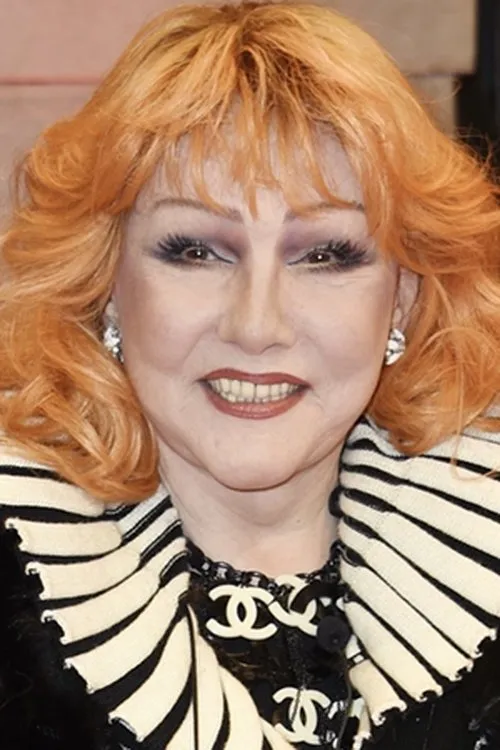 Romy Haag interpretando a Maria Loria