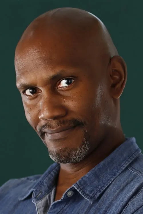 Ron Brice interpretando a Bus Stop Guy