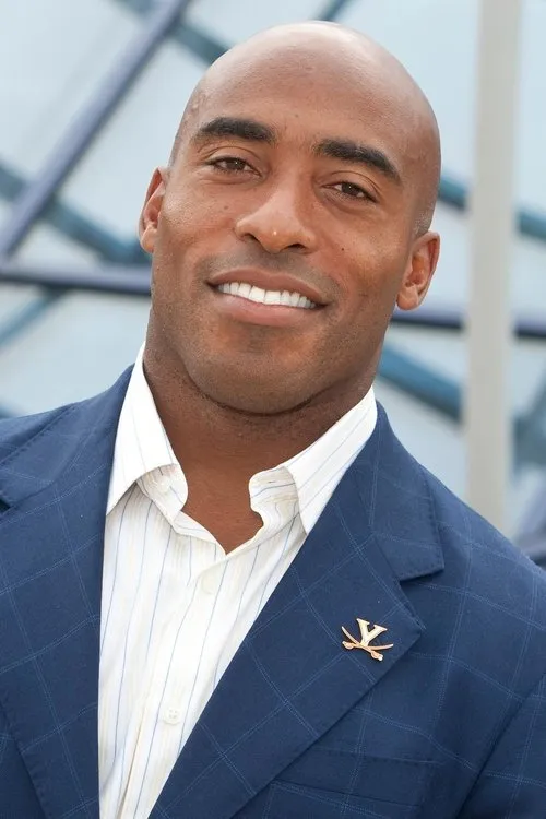 Ronde Barber interpretando a Himself - Tampa Bay Buccaneers Right Cornerback