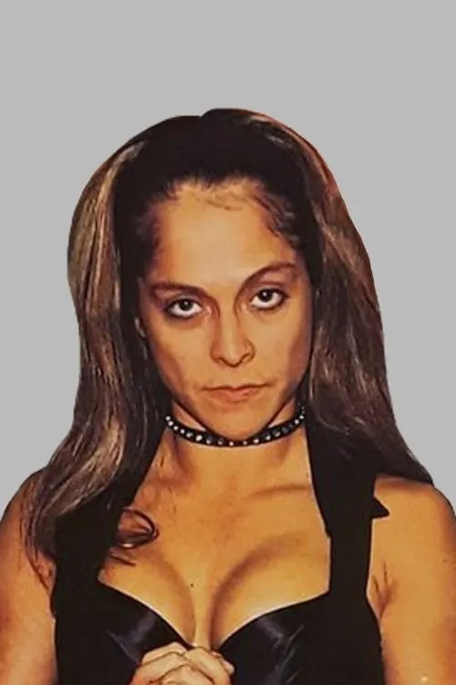 Ronnie Carrejo-Brazier interpretando a Simply Luscious