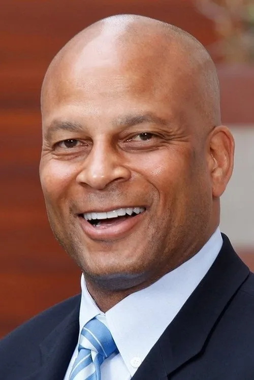Ronnie Lott interpretando a Self