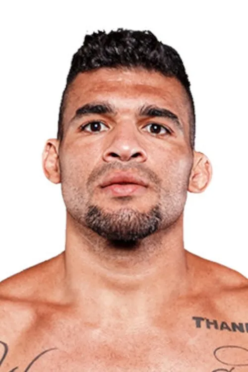 Ronny Markes interpretando a Himself