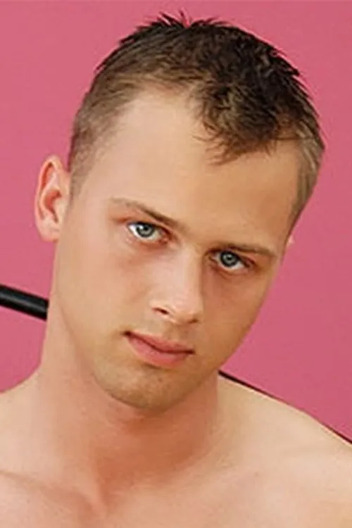 Ronny Silver interpretando a 