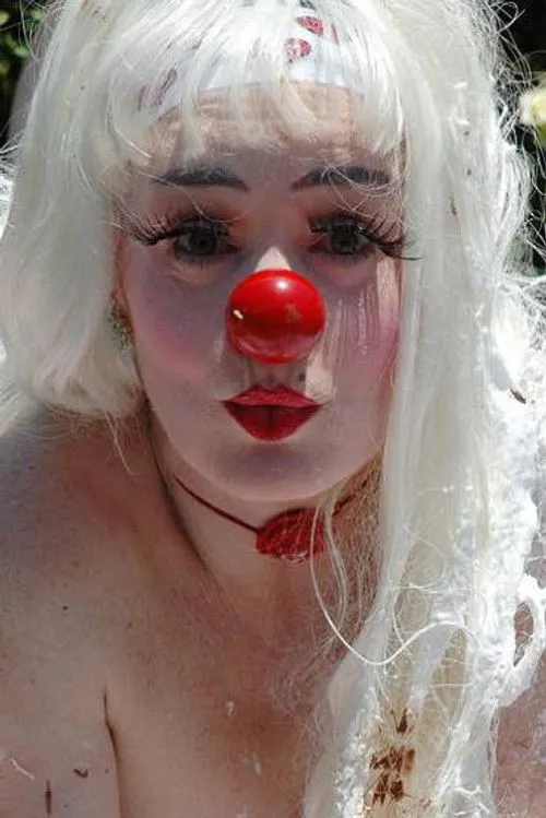 Roobie Breastnut interpretando a Shark (voice)