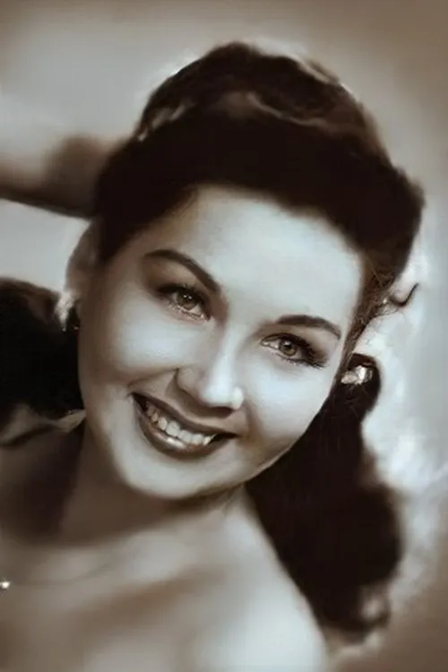 Rosa Del Rosario interpretando a 