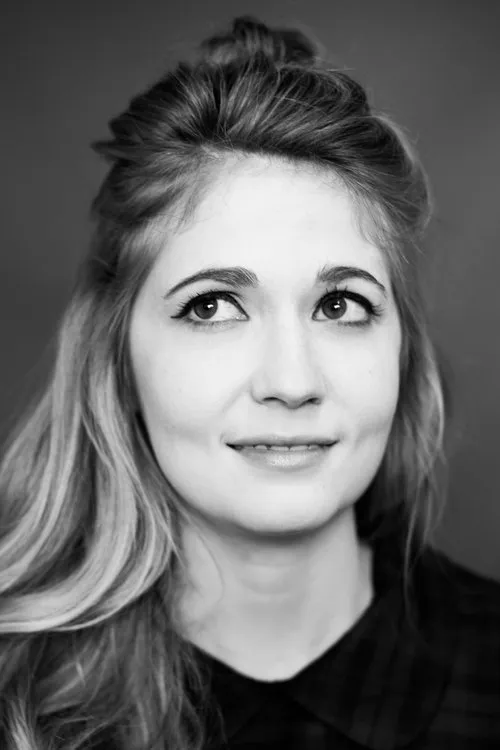 Rosalie Vaillancourt — personaje: Alexandra