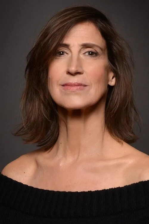 Sandra Cifuentes ha trabajado con Roser Pujol en 1 ocasiones