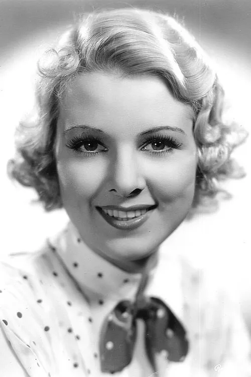 Rosina Lawrence interpretando a Susan Adams