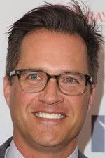 Eric Michael Zee ha trabajado con Ross Lacy en 1 ocasiones