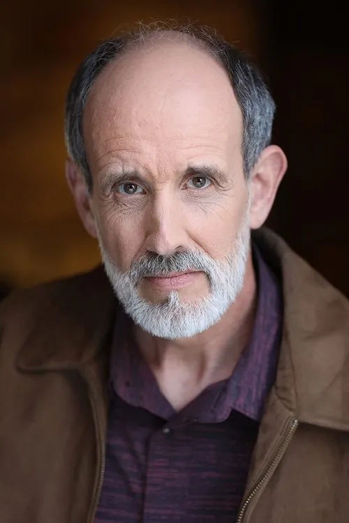 Ross Turner interpretando a Bradley Friedlander