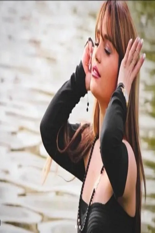 Rossanamusik interpretando a RAHA