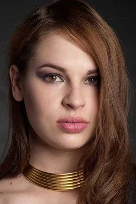 Hannah Dolezal ha trabajado con Roxcy Rowen en 1 ocasiones